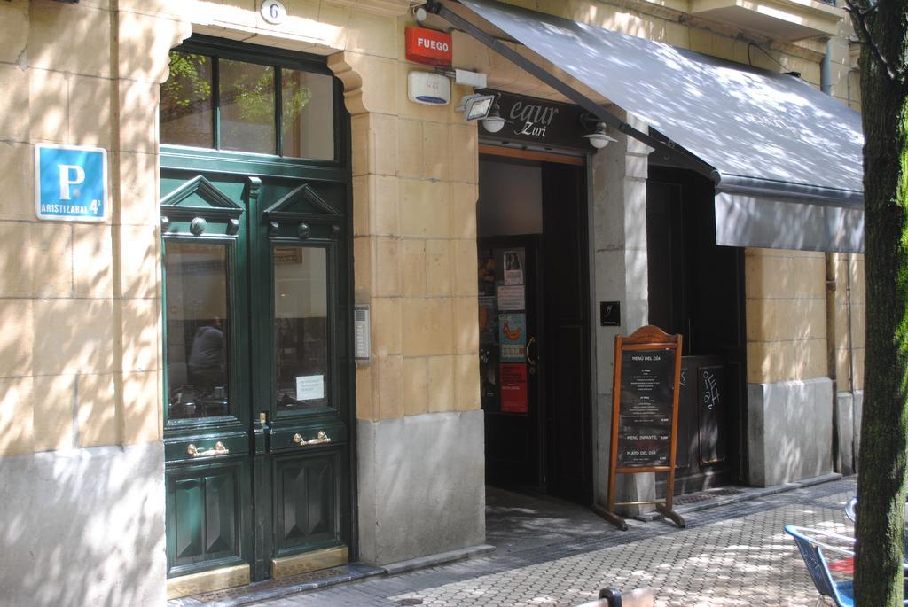 Pension Aristizabal San Sebastian Buitenkant foto